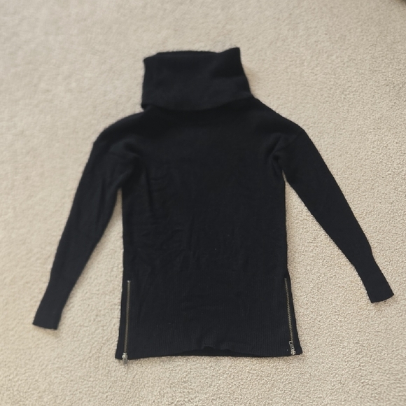 Saks Cashmere Turtleneck Sweater Size XS Black - Picture 1 of 13